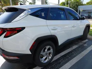 Hyundai TUCSON 2024 SE 4dr SUV (lanzamiento medio del año)