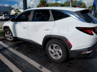 Hyundai TUCSON 2024 SE 4dr SUV (lanzamiento medio del año)