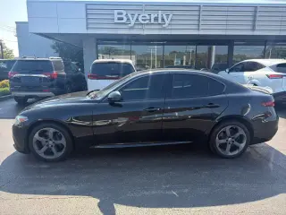 Alfa Romeo Giulia 2017 AWD Base 4dr Sedan