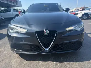 Alfa Romeo Giulia 2017 AWD Base 4dr Sedan