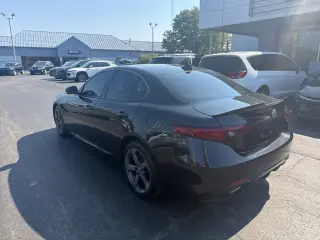 Alfa Romeo Giulia 2017 AWD Base 4dr Sedan