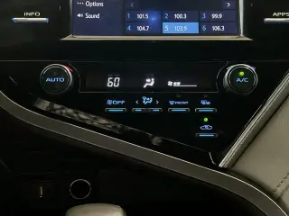 Toyota Camry 2018 SE 4dr Sedán