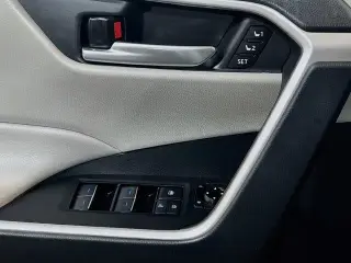 Toyota RAV4 2021 XLE Premium 4dr SUV