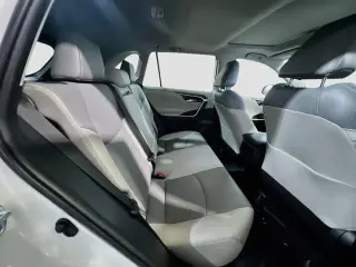 Toyota RAV4 2021 XLE Premium 4dr SUV