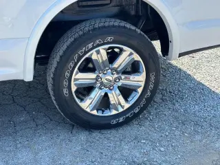 Ford F-150 2019 4x4 Lariat 4p SuperCrew 5.5 ft. CB