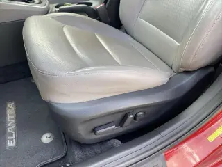 Hyundai ELANTRA 2019 Limitada 4p Sedan
