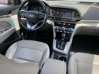 Hyundai ELANTRA 2019 Limitada 4p Sedan