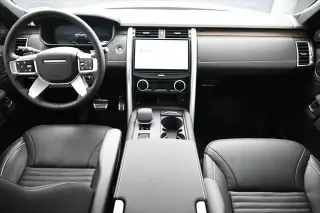 Land Rover Discovery 2024 AWD P300 Dinámico SE 4p SUV