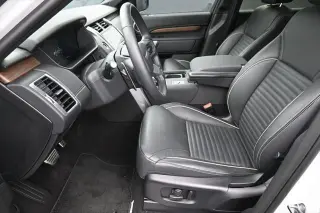 Land Rover Discovery 2024 AWD P300 Dinámico SE 4p SUV