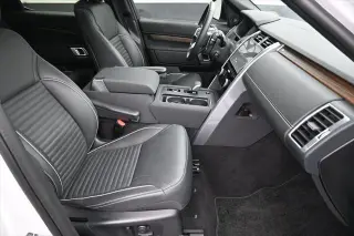 Land Rover Discovery 2024 AWD P300 Dinámico SE 4p SUV