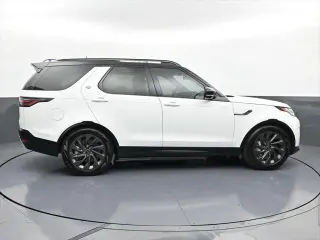 Land Rover Discovery 2024 AWD P300 Dinámico SE 4p SUV