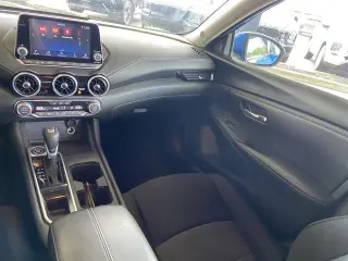 Nissan Sentra 2023 SV 4dr Sedán