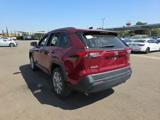 Toyota RAV4 2024 AWD XLE Premium 4dr SUV