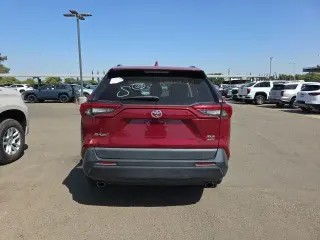 Toyota RAV4 2024 AWD XLE Premium 4dr SUV