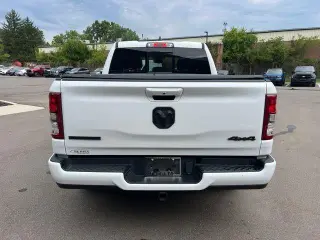 Ram 1500 2020 4x4 Big Horn 4p Crew Cab 5.6 ft. SB Pickup