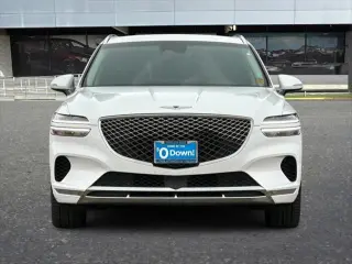 Genesis GV70 2025 AWD 2.5T Estándar 4p SUV