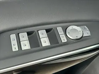 Genesis GV70 2025 AWD 2.5T Estándar 4p SUV