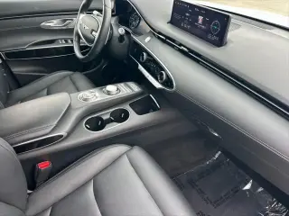 Genesis GV70 2025 AWD 2.5T Estándar 4p SUV