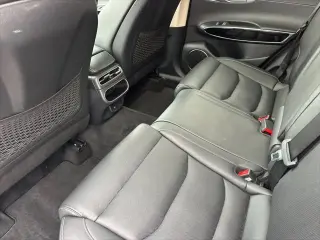 Genesis GV70 2025 AWD 2.5T Estándar 4p SUV
