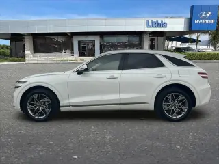 Genesis GV70 2025 AWD 2.5T Estándar 4p SUV