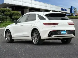 Genesis GV70 2025 AWD 2.5T Estándar 4p SUV