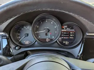 Porsche Macan 2022 AWD 4p SUV
