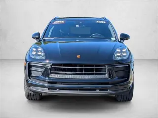 Porsche Macan 2022 AWD 4p SUV
