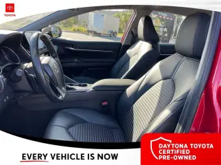 Toyota Camry 2024 SE Sedán 4 puertas