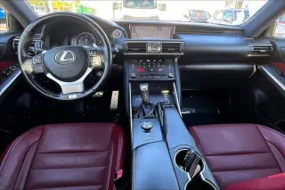 Lexus IS 300 2020 4dr Sedán
