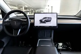 Tesla Modelo Y 2025 Long Range 4p Crossover