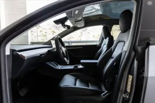 Tesla Modelo Y 2025 Long Range 4p Crossover