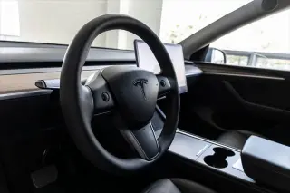 Tesla Modelo Y 2025 Long Range 4p Crossover