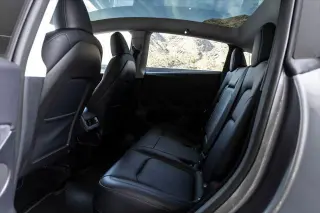 Tesla Modelo Y 2025 Long Range 4p Crossover