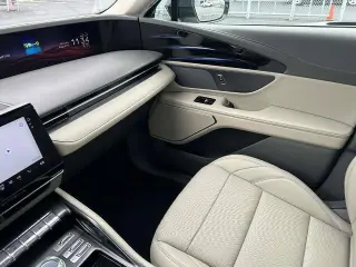 Lincoln Nautilus Híbrido 2024 AWD Premiere 4dr SUV