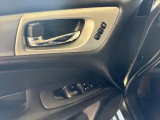 Nissan Pathfinder 2018 SL 4dr SUV
