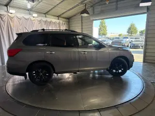 Nissan Pathfinder 2018 SL 4dr SUV