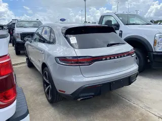Porsche Macan 2023 tracción en todas las ruedas T 4p SUV