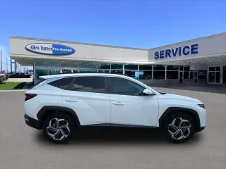 Hyundai TUCSON 2024 SEL 4dr SUV (versión de mitad de año)