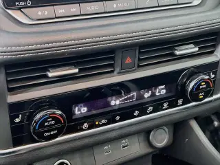 Nissan Rogue 2023 AWD SV 4p Crossover