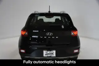 Hyundai VENUE 2025 SEL 4p Crossover