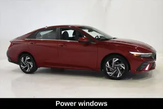 Hyundai ELANTRA 2025 SEL Conveniencia 4p Sedan