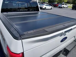 Ford F-150 2020 4x4 Lariat 4dr SuperCrew 5.5 ft. SB