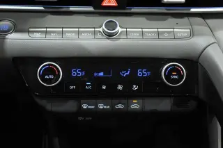 Hyundai ELANTRA 2024 SEL 4dr Sedan
