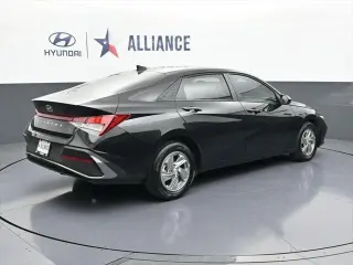 Hyundai ELANTRA 2026 SE 4dr Sedán