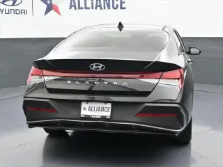 Hyundai ELANTRA 2026 SE 4dr Sedán