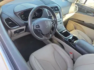 Lincoln MKX 2018, versión Select, SUV de 4 puertas