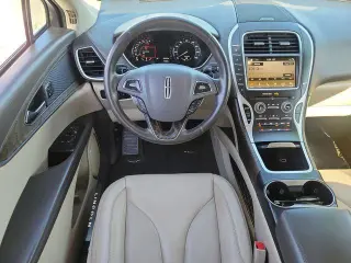 Lincoln MKX 2018, versión Select, SUV de 4 puertas