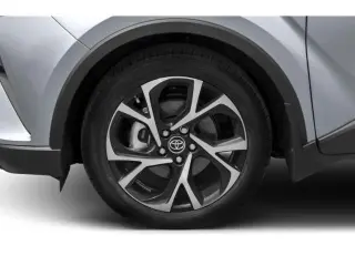 Toyota C-HR 2018 XLE Premium 4dr Crossover