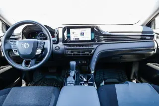 Toyota Camry 2025 LE Sedán de 4 puertas