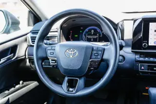 Toyota Camry 2025 LE Sedán de 4 puertas
